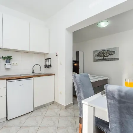 Apartment Stunning In *